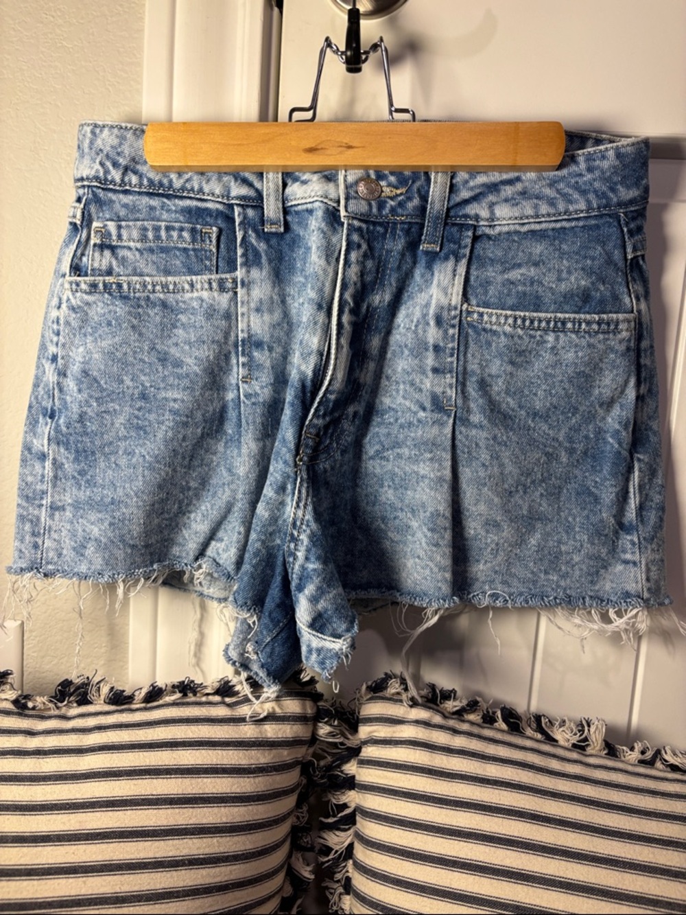 Forever 21 Acid Wash Blue Denim Cutoff Shorts
